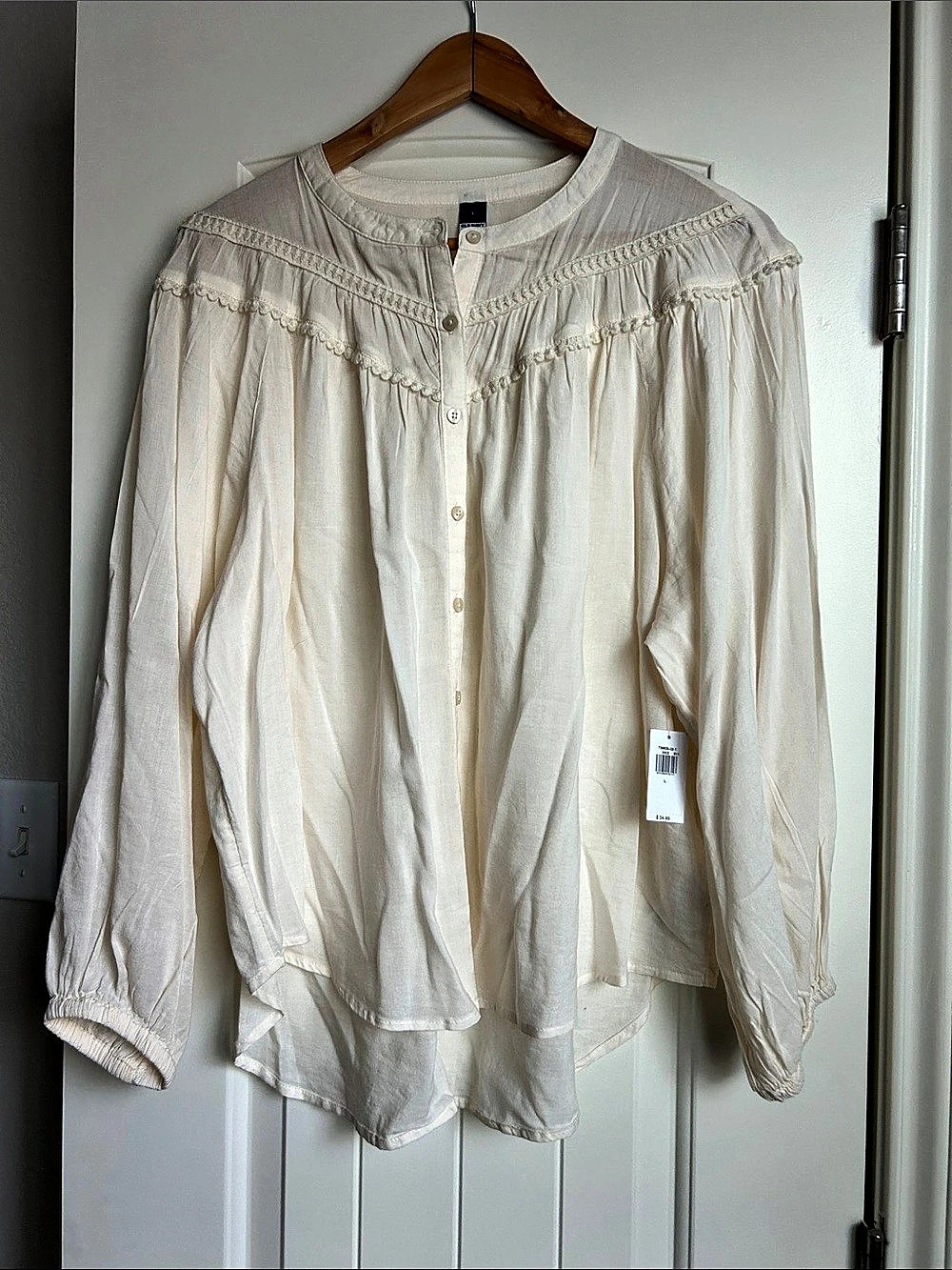 Old Navy Oversized Crochet Pom-Pom Dolman-Sleeve Blouse White Large